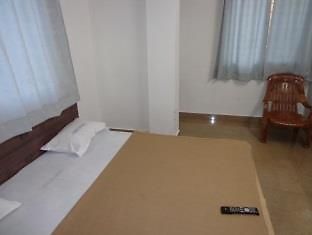 Oyo 36211 Hotel Padma Palace Ujjain Ngoại thất bức ảnh