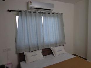 Oyo 36211 Hotel Padma Palace Ujjain Ngoại thất bức ảnh
